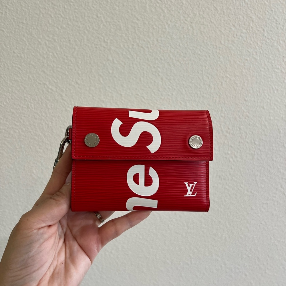 Louis Vuitton Trifold Wallet Epi Supreme 2017AW Chain Red x White